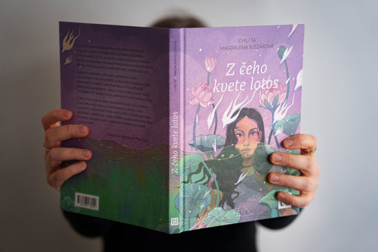 Z čeho kvete lotos - s podpisem Chili